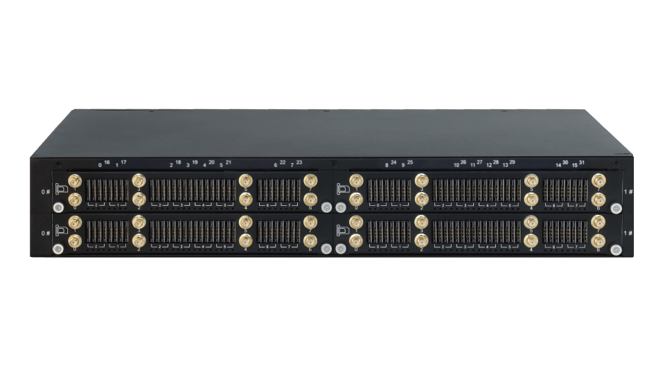 Dinstar UC2000-VG-32T-v131 32 csatornás Multi-SIM 4G LTE VoIP átjáró (128 SIM)